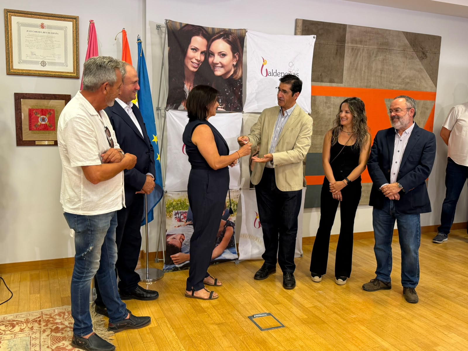 Castilla-La Mancha dispara el valor de sus exportaciones de vino y abre una nueva etapa para la DOP Valdepeñas 1 El Gobierno de Castilla-La Mancha pone en valor la fortaleza del sector vitivinícola, que supera los 300 millones en exportaciones hasta mayo