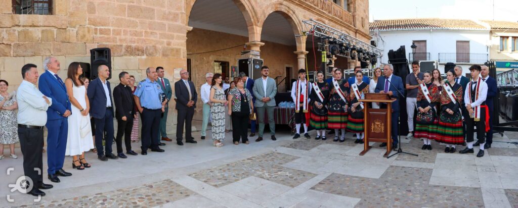 La Feria de El Bonillo arranca sin chupinazo pero con música, carrozas y ambiente festivo en las calles 4 elbonilloferia 4