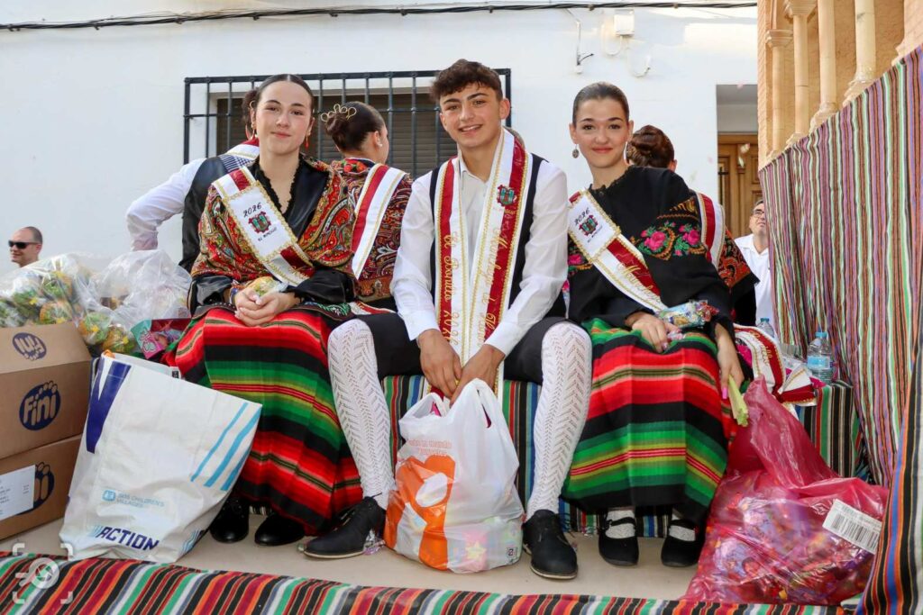 La Feria de El Bonillo arranca sin chupinazo pero con música, carrozas y ambiente festivo en las calles 6 elbonilloferia 6