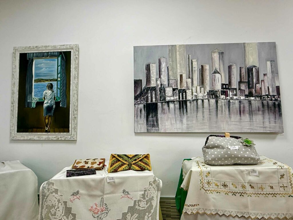 Inaugurada la 40ª Exposición de Artesanía y Manualidades de la Tercera Edad organizada por la Asociación Amigos de la Tercera Edad 7 exposicionartesaniavillacanas 8