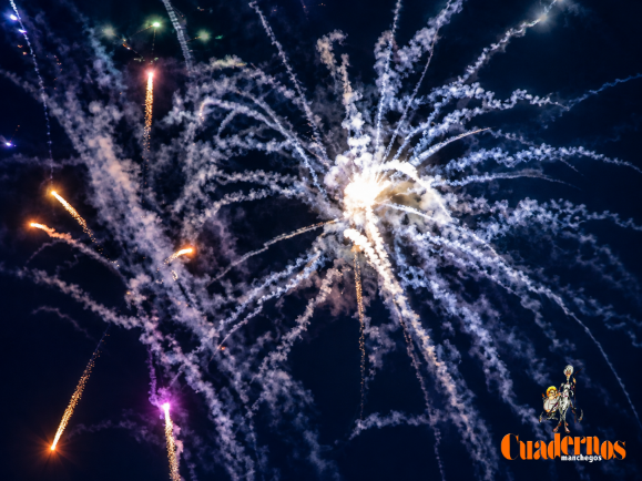 La tradicional pólvora vuelve a iluminar el cielo de Tomelloso en el inicio de una Feria y Fiestas 2026 muy esperada 9 fuegos artificiales feria 2026 9