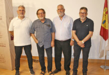 Jesús Sánchez Rivas presenta hoy en Valdepeñas el poemario “Entre silencio y silencio” editado por el Grupo Oretania Jesús Sánchez Rivas presenta hoy en Valdepeñas el poemario “Entre silencio y silencio” editado por el Grupo Oretania