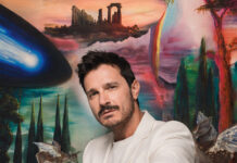 Jesús Calzada lleva un pedacito de magia manchega con sus pinturas a Torremolinos Jesús Calzada lleva un pedacito de magia manchega con sus pinturas a Torremolinos.