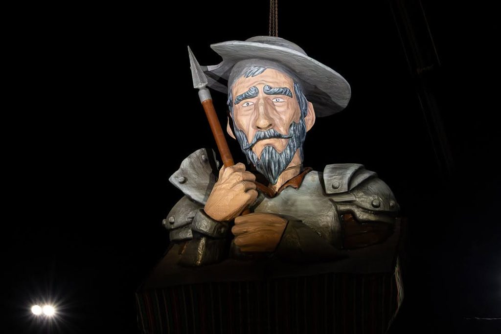 «La Máquina del Tiempo» conquista el Auditorio de Verano de Argamasilla de Alba con música, humor y esencia cervantina 22 maquinadeltiempoargamasilla 21