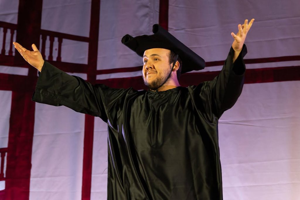 «La Máquina del Tiempo» conquista el Auditorio de Verano de Argamasilla de Alba con música, humor y esencia cervantina 3 maquinadeltiempoargamasilla 40