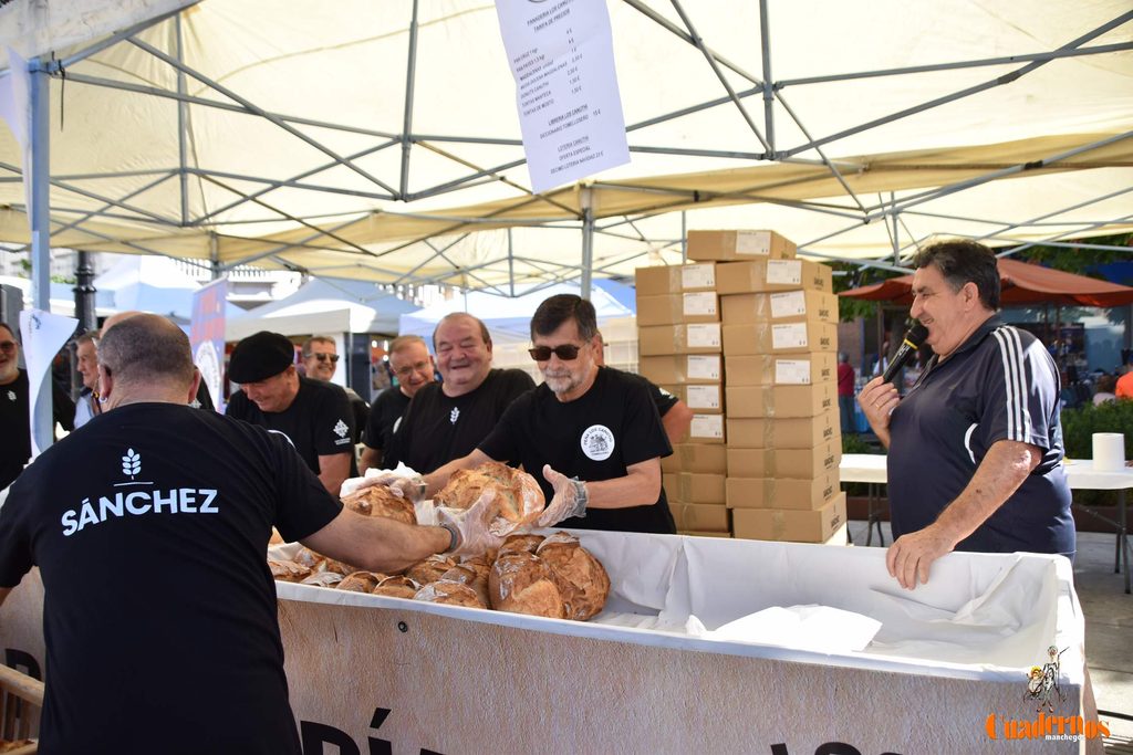 La plaza de Tomelloso celebra dos décadas de mercado tradicional con más participación que nunca 5 mercado tradicional tomelloso 2026 36