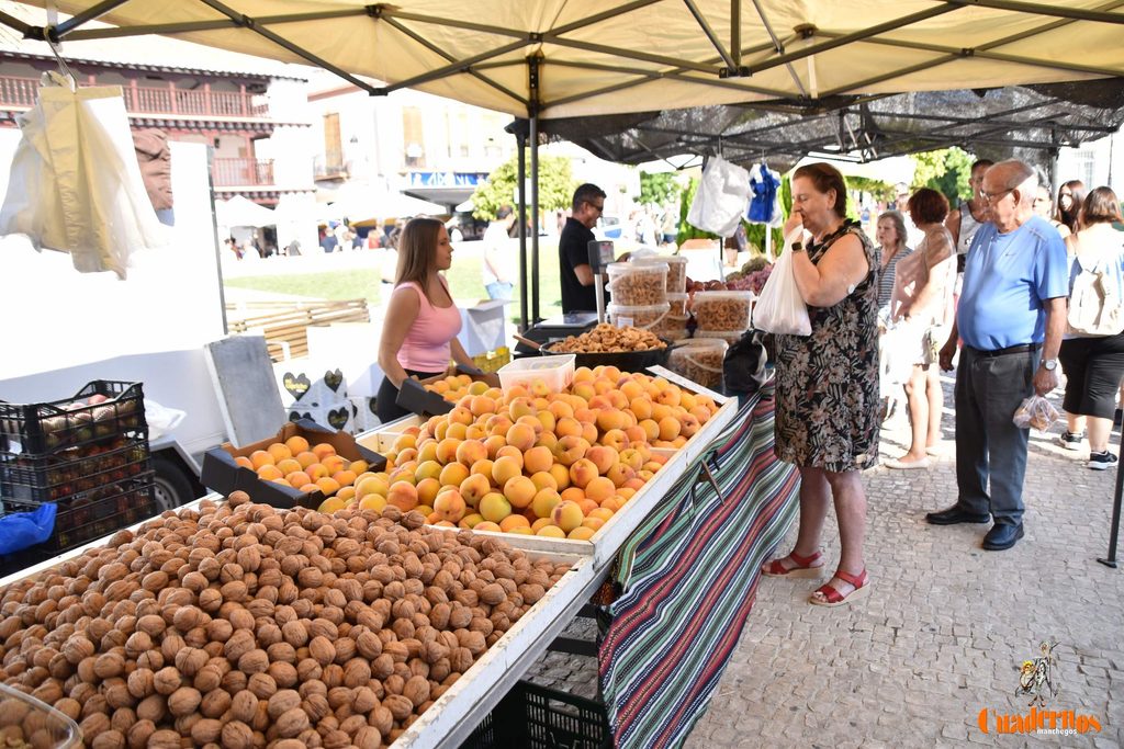La plaza de Tomelloso celebra dos décadas de mercado tradicional con más participación que nunca 52 mercado tradicional tomelloso 2026 51