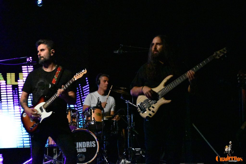 Milindris Band llenó ayer los Jardines del Parque de Tomelloso al ritmo de Melendi 50 milindris band tomelloso 2026 21