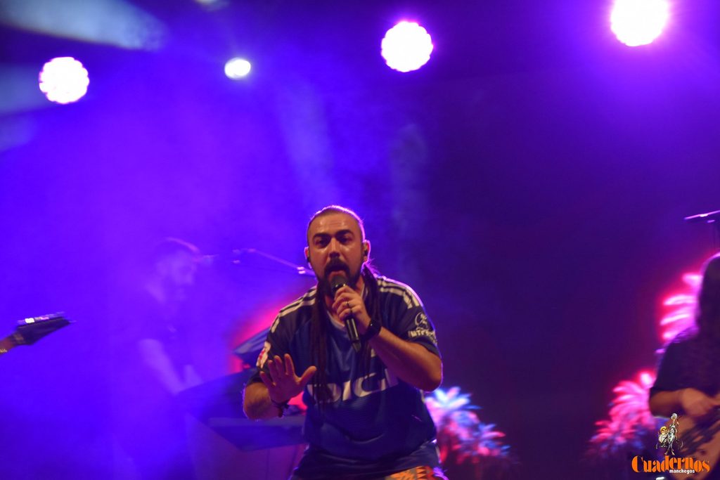 Milindris Band llenó ayer los Jardines del Parque de Tomelloso al ritmo de Melendi 64 milindris band tomelloso 2026 35