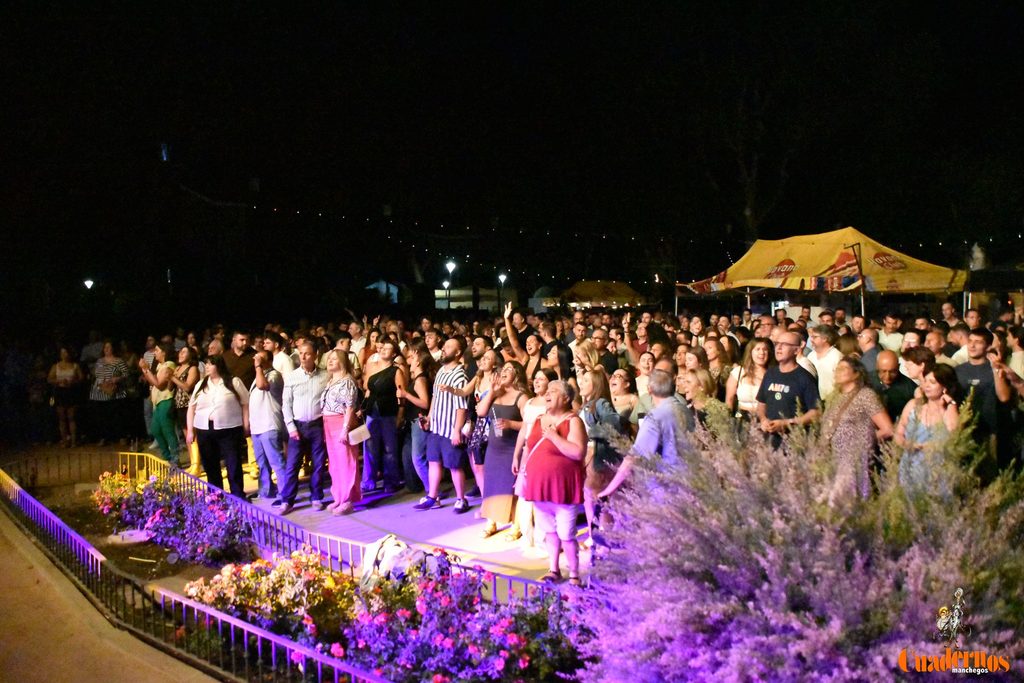Milindris Band llenó ayer los Jardines del Parque de Tomelloso al ritmo de Melendi 66 milindris band tomelloso 2026 37