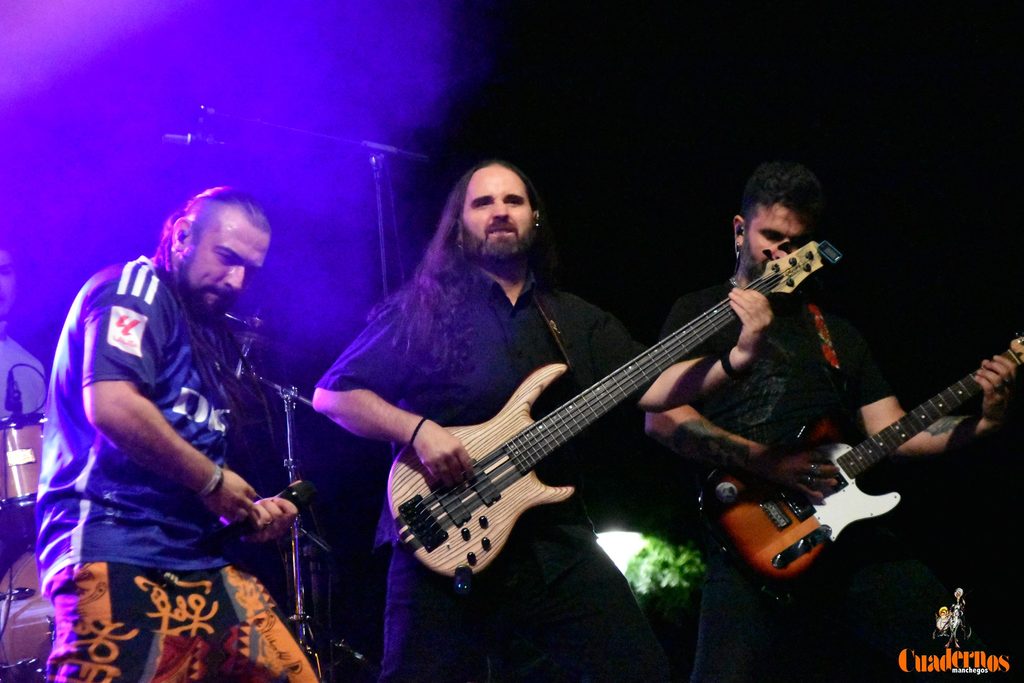 Milindris Band llenó ayer los Jardines del Parque de Tomelloso al ritmo de Melendi 9 milindris band tomelloso 2026 48