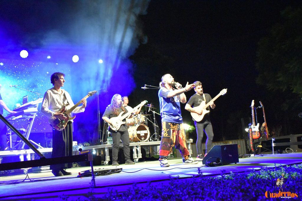 Milindris Band llenó ayer los Jardines del Parque de Tomelloso al ritmo de Melendi 19 milindris band tomelloso 2026 58