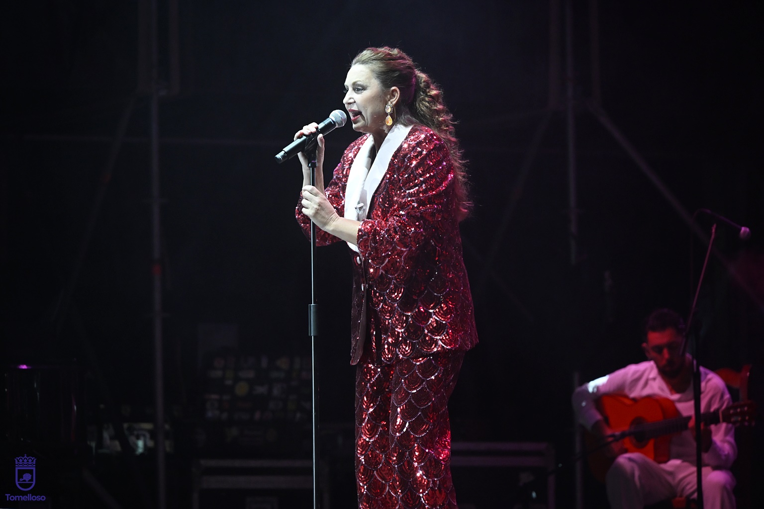Niña Pastori despide la música de la Feria de Tomelloso ante 3.000 personas en el Paco Gálvez 3 Niña Pastori cierra la programación musical de la Feria y Fiestas de Tomelloso con una gran noche de flamenco y emoción