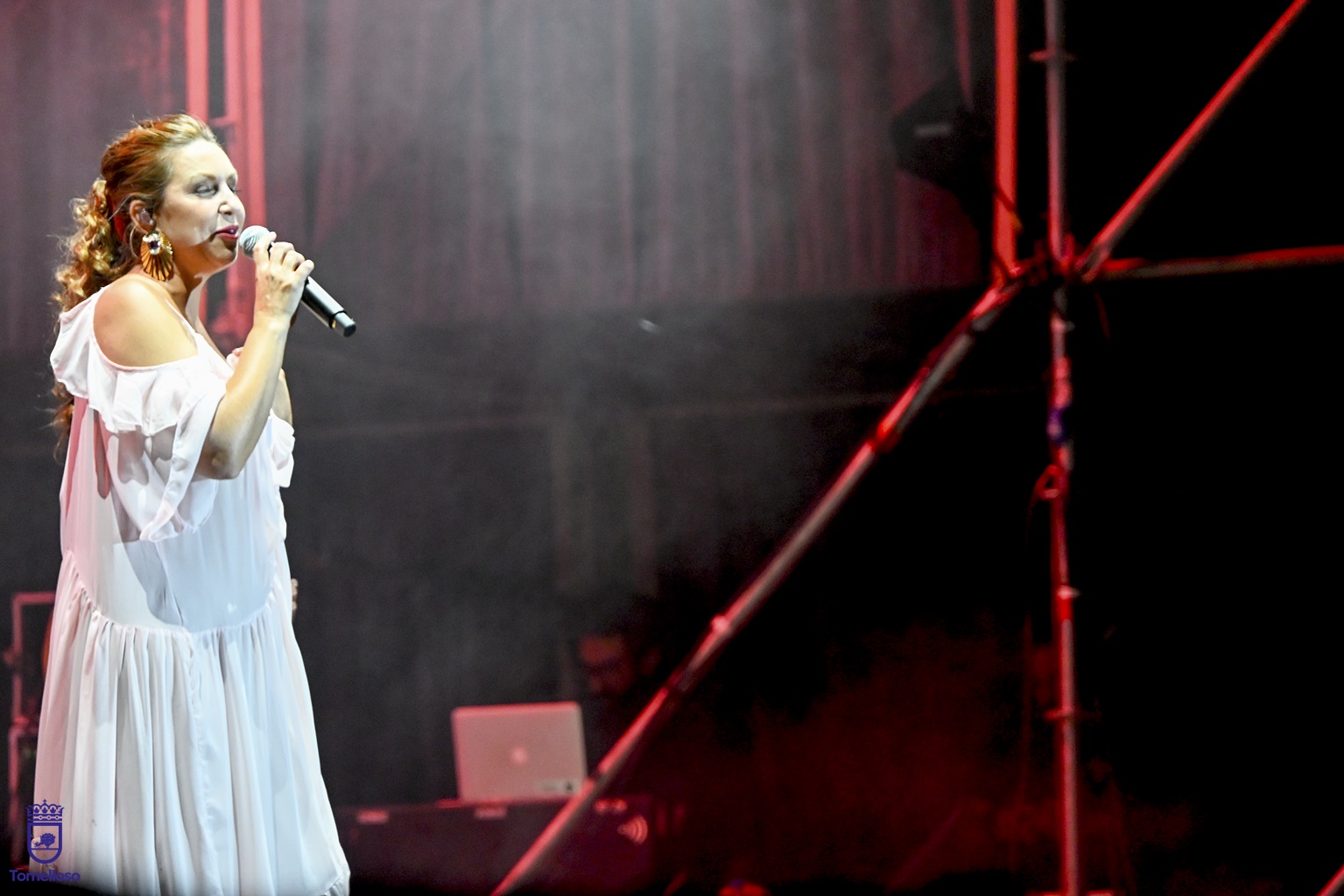 Niña Pastori despide la música de la Feria de Tomelloso ante 3.000 personas en el Paco Gálvez 10 Niña Pastori cierra la programación musical de la Feria y Fiestas de Tomelloso con una gran noche de flamenco y emoción