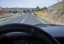 La DGT cambia los adelantamientos desde el 1 de octubre: así habrá que pasar a ciclistas y otros usuarios vulnerables La DGT cambia los adelantamientos desde el 1 de octubre: así habrá que pasar a ciclistas y otros usuarios vulnerables