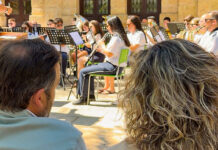 Núñez ratifica su compromiso con las bandas de música de Castilla-La Mancha como “parte esencial de la cultura, la tradición y la vida de nuestros pueblos” Núñez ratifica su compromiso con las bandas de música de Castilla-La Mancha como “parte esencial de la cultura, la tradición y la vida de nuestros pueblos”
