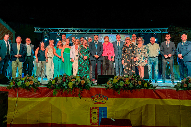 Núñez ensalza la “vocación, humanidad y entrega” de los profesionales sanitarios y sociosanitarios de la región que dedican sus vidas a cuidar de sus vecinos