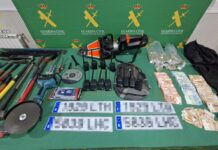 Golpe a una banda especializada en asaltar bancos y salones de juego: cinco detenidos y 52 delitos esclarecidos Golpe a una banda especializada en asaltar bancos y salones de juego: cinco detenidos y 52 delitos esclarecidos