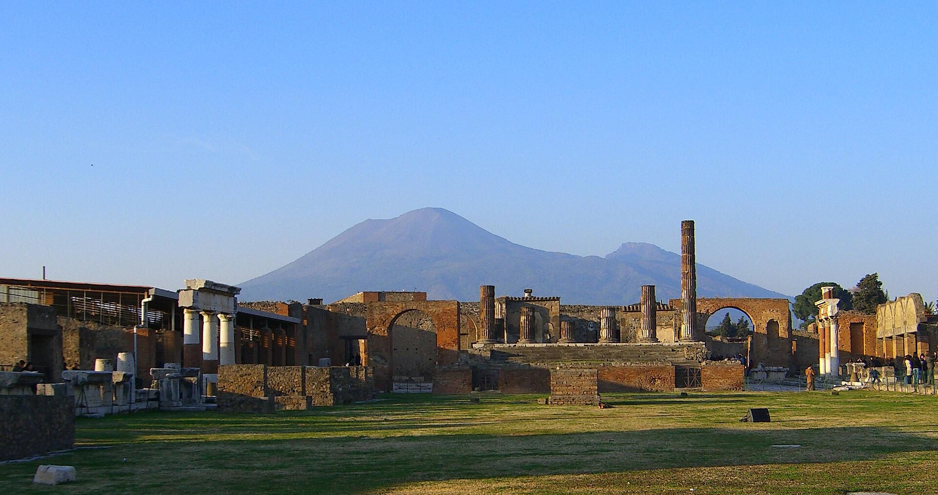 Tres efemérides que marcaron la historia un 24 de agosto: Pompeya, la independencia de Ucrania y el lanzamiento de Windows 95
