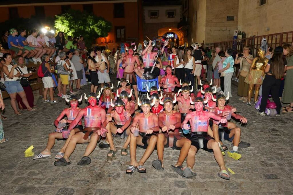 Tras el eclipse, El Peñasco y El Despiste dan el pistoletazo de salida a las fiestas de Pastrana 11 pregon pastrana 08