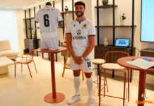 Tradición, orgullo e ilusión: el Atlético Tomelloso presenta su nueva camiseta para la temporada 2026/27 Tradición, orgullo e ilusión: el Atlético Tomelloso presenta su nueva camiseta para la temporada 2026/27