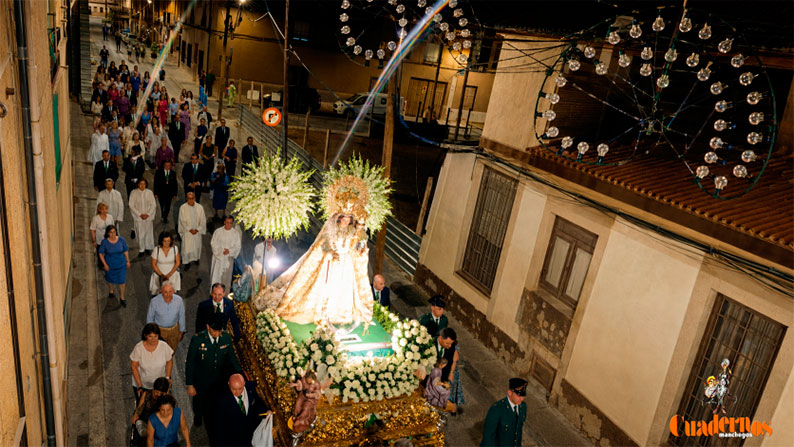 Una ciudad parada ante su Patrona: Tomelloso vive una noche de devoción con la Virgen de las Viñas