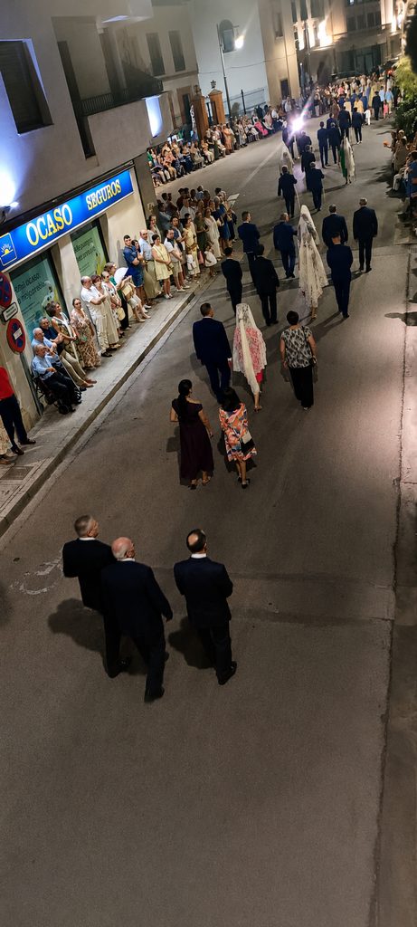 Una ciudad parada ante su Patrona: Tomelloso vive una noche de devoción con la Virgen de las Viñas 35 procesionvirgenvinastomelloso feria 8 1