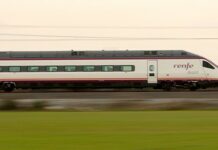 Renfe mejora los horarios del servicio Avant que conecta Puertollano y Ciudad Real con Madrid Renfe mejora los horarios del servicio Avant que conecta Puertollano y Ciudad Real con Madrid