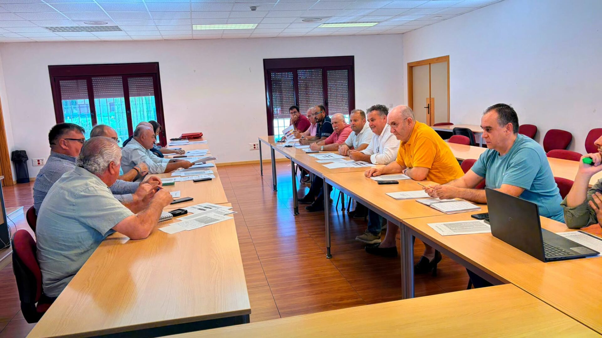 ASAJA Castilla-La Mancha analiza en Tomelloso una campaña vitivinícola marcada por la incertidumbre y reclama medidas para recuperar la rentabilidad del sector