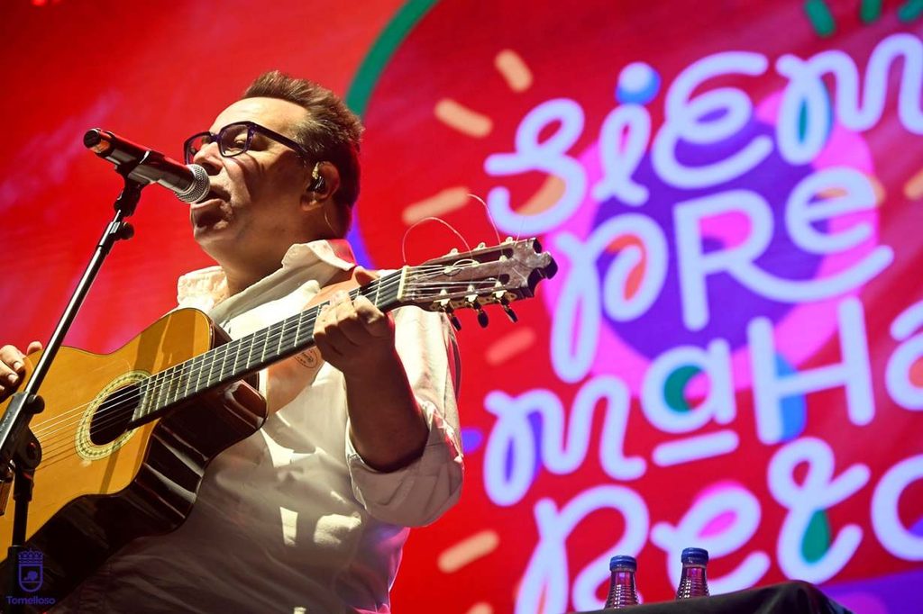 Siempre As&iacute; conquista Tomelloso con una noche de flamenco pop en el Paco G&aacute;lvez