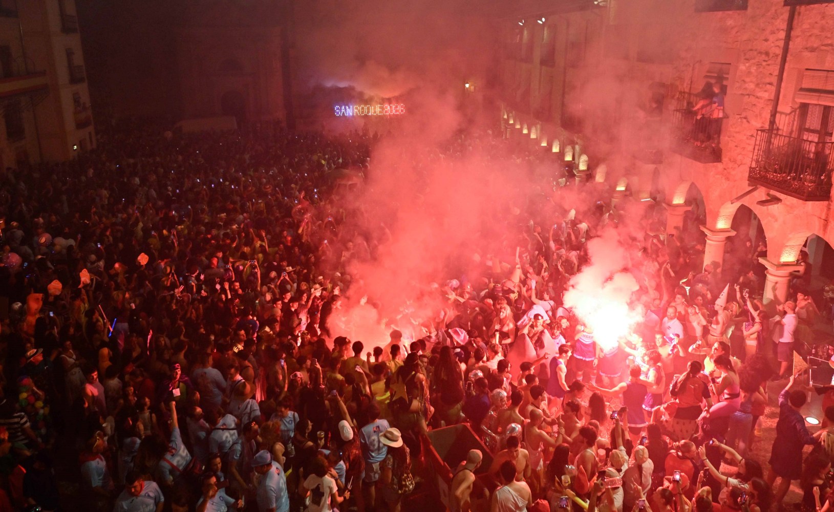 Sigüenza abre sus fiestas de San Roque y la Virgen de la Mayor al calor de sus peñas
