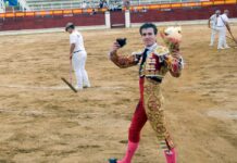 Daniel Moset y Andrés García salen a hombros en el festejo grande de San Roque en Sigüenza Daniel Moset y Andrés García salen a hombros en el festejo grande de San Roque en Sigüenza