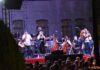 La Unión Musical Ciudad de Tomelloso conquista la Plaza de España con un espectacular viaje sinfónico a los grandes éxitos de los 2000 La Unión Musical Ciudad de Tomelloso conquista la Plaza de España con un espectacular viaje sinfónico a los grandes éxitos de los 2000