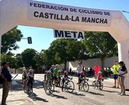 Valeria y Silvia Castillejos llevan a Tomelloso a lo más alto del podio en el Trofeo Feria y Fiestas de Daimiel Valeria y Silvia Castillejos llevan a Tomelloso a lo más alto del podio en el Trofeo Feria y Fiestas de Daimiel