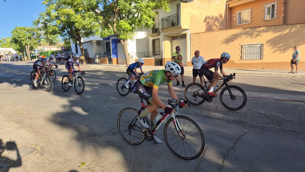 Valeria y Silvia Castillejos llevan a Tomelloso a lo más alto del podio en el Trofeo Feria y Fiestas de Daimiel 2 valeria silvia castillejos deporte daimiel 3