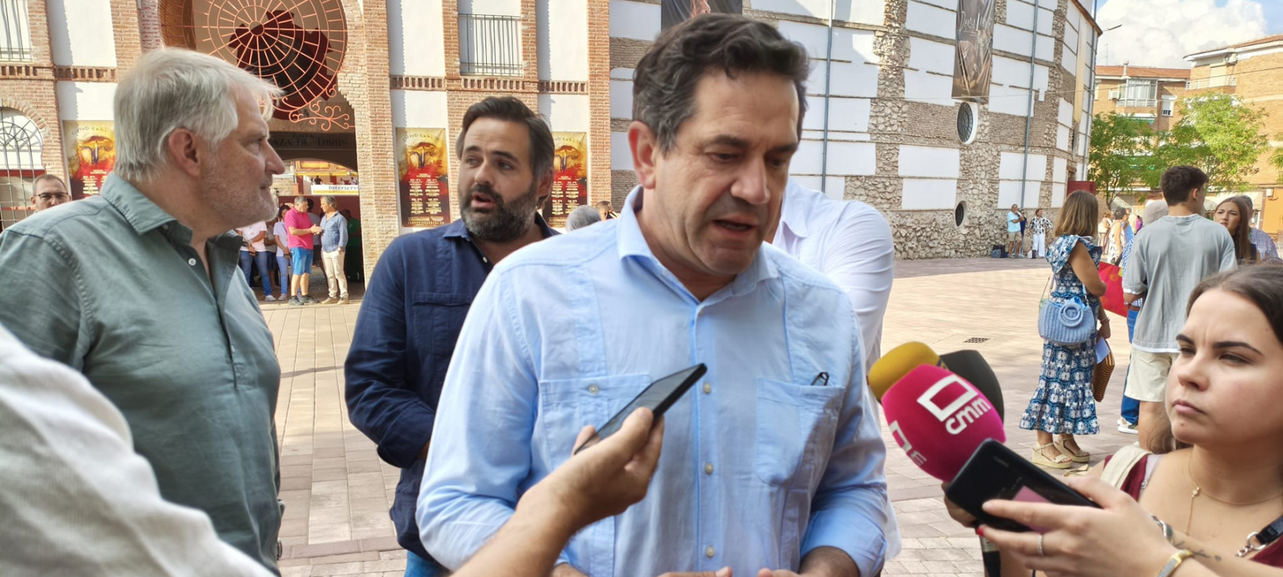 Valverde destaca la consolidación de la Feria Taurina de Ciudad Real en una emotiva tarde marcada por la despedida de Víctor Puerto del coso donde tomó la alternativa