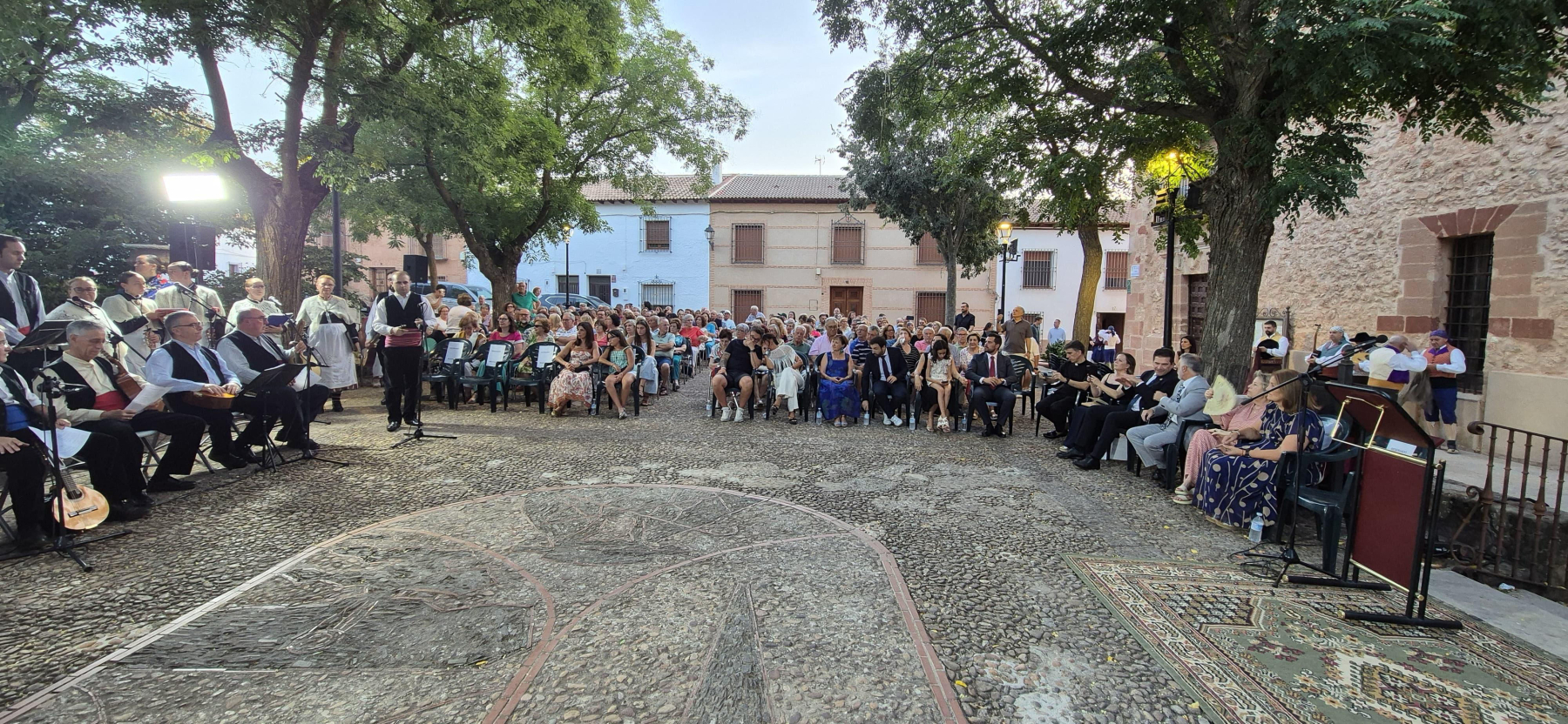 Valverde reafirma el compromiso de la Diputación de Ciudad Real con los pequeños municipios tras recibir la Medalla de la Villa de Fuenllana 4 Valverde reafirma el compromiso de la Diputación con los pequeños municipios tras recibir la Medalla de la Villa de Fuenllana