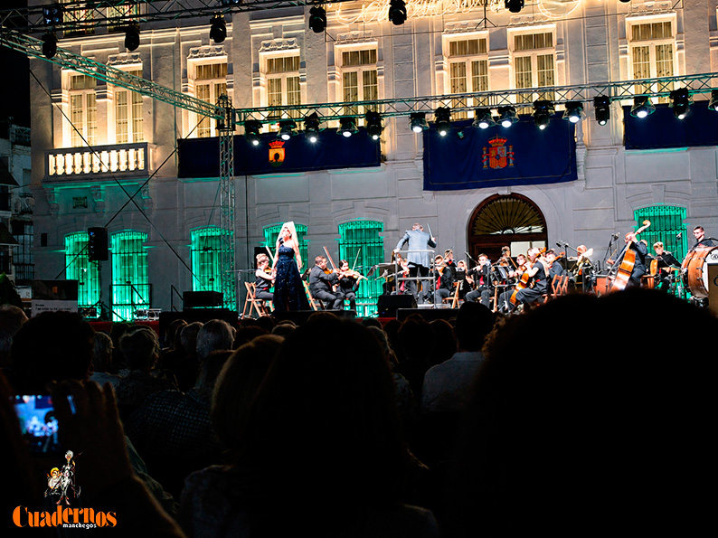 Tomelloso cerró una gran noche de lírica con una Gala de Zarzuela llena de música y tradición 6 zarzuela tomelloso feria 2026 15