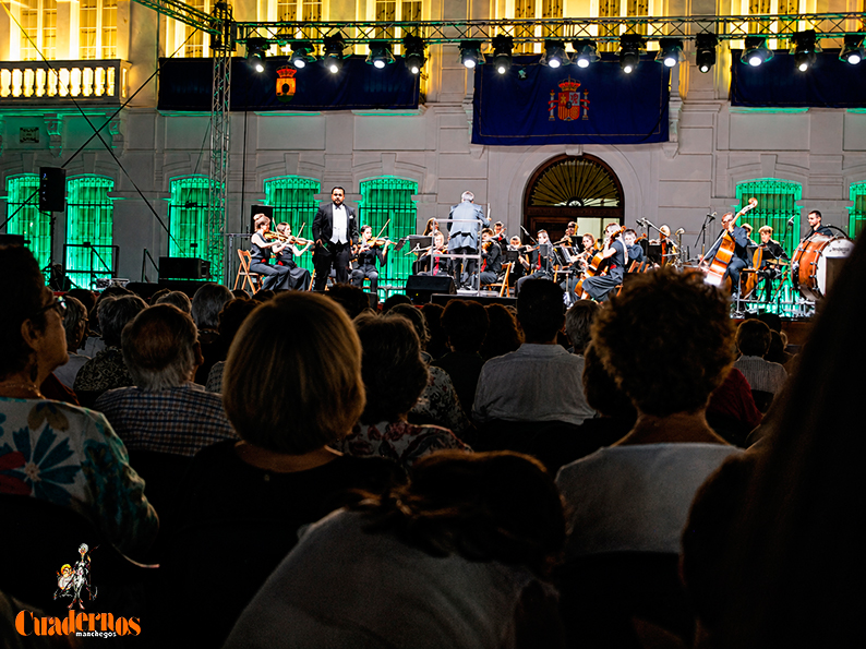 Tomelloso cerró una gran noche de lírica con una Gala de Zarzuela llena de música y tradición 15 zarzuela tomelloso feria 2026 3