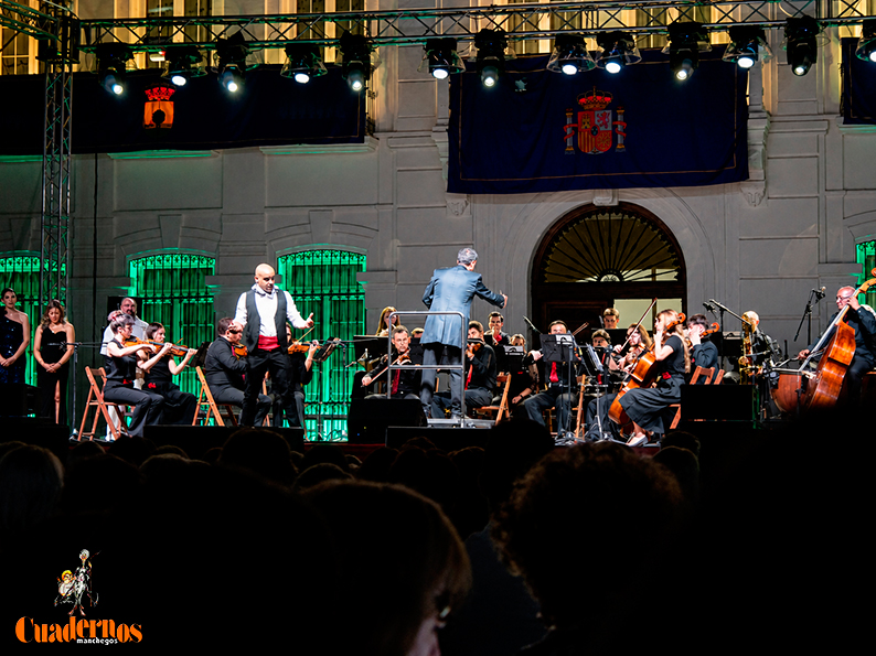 Tomelloso cerró una gran noche de lírica con una Gala de Zarzuela llena de música y tradición 17 zarzuela tomelloso feria 2026 5