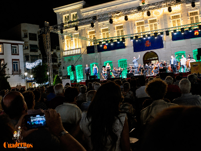 Tomelloso cerró una gran noche de lírica con una Gala de Zarzuela llena de música y tradición 19 zarzuela tomelloso feria 2026 7