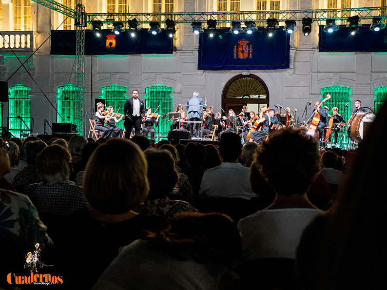 Tomelloso cerró una gran noche de lírica con una Gala de Zarzuela llena de música y tradición 21 zarzuela tomelloso feria 2026 9