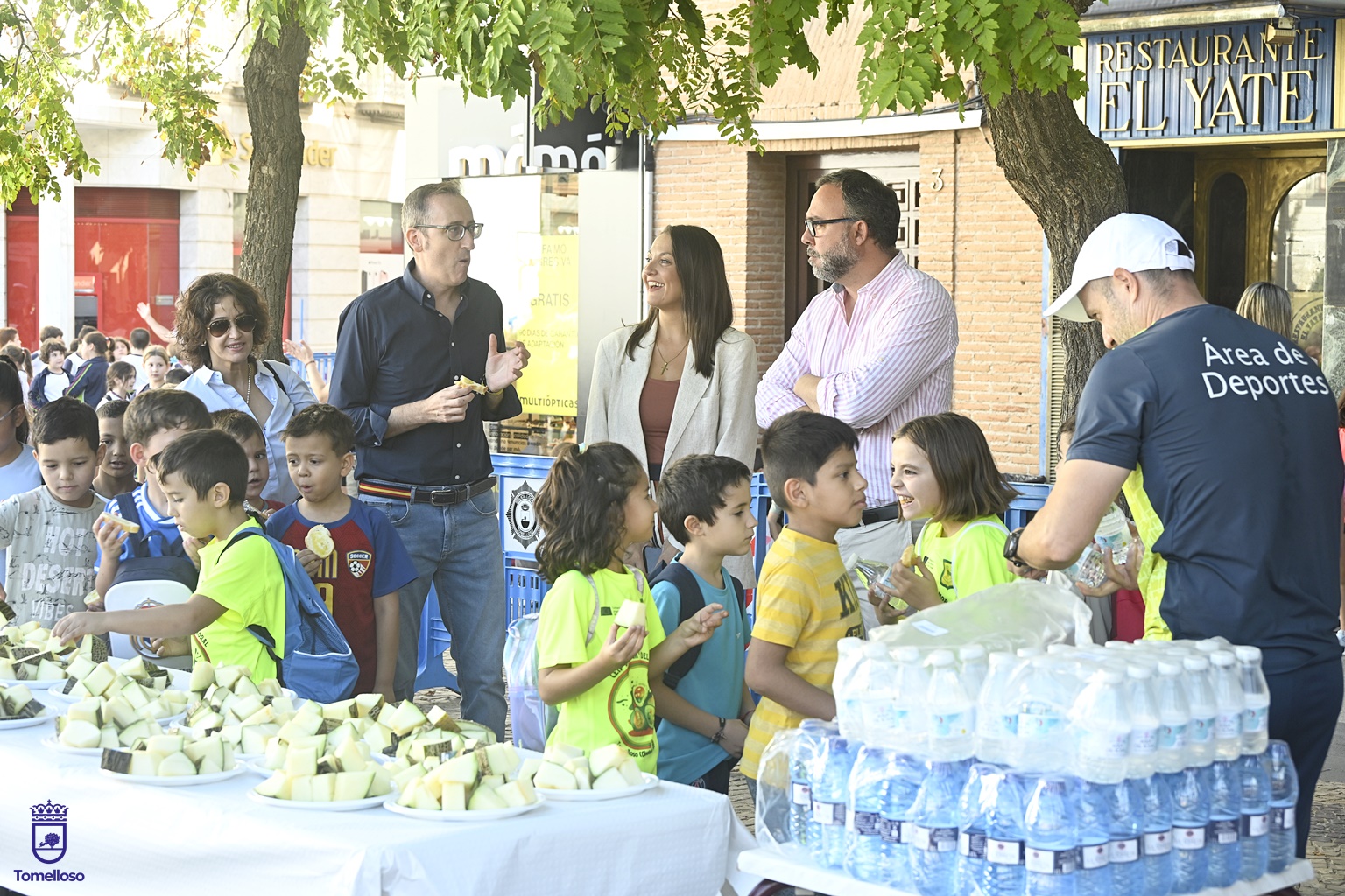 700 escolares llenan de deporte y energía la plaza de España de Tomelloso con “Deporte sin límites” 3 700 escolares de 14 colegios de Tomelloso participan en la Semana Europea de la Movilidad con la actividad “Deporte sin límites”