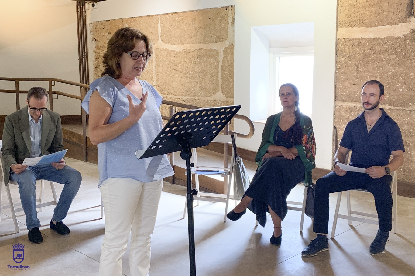 Nueve idiomas ponen voz a la diversidad cultural de Tomelloso 8 CALMA se ha convertido hoy en la Casa de las Lenguas para celebrar la diversidad lingüística de Tomelloso