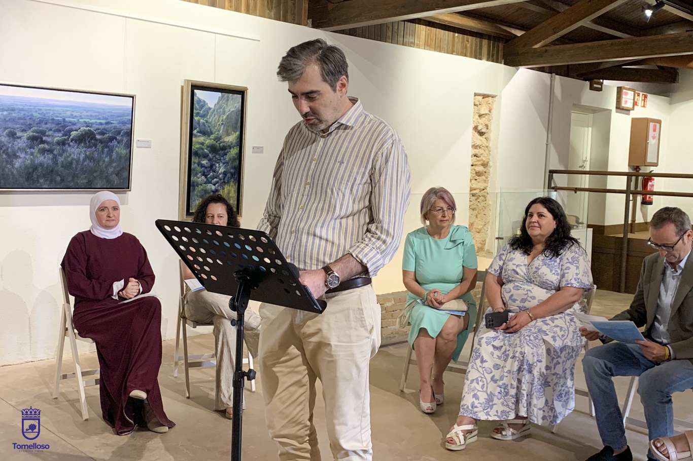 Nueve idiomas ponen voz a la diversidad cultural de Tomelloso 11 CALMA se ha convertido hoy en la Casa de las Lenguas para celebrar la diversidad lingüística de Tomelloso