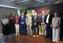 Julián Martínez Lizán ensalza el liderazgo mundial de Virgen de las Viñas y anuncia nuevas ayudas para el sector del vino Julián Martínez Lizán ensalza el liderazgo mundial de Virgen de las Viñas y anuncia nuevas ayudas para el sector del vino