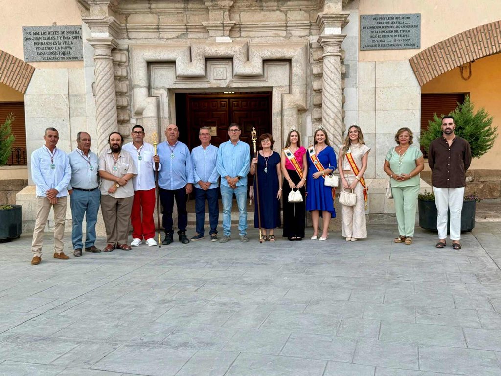 Las calles de Villacañas se llenan de recogimiento para acompañar al Cristo del Coloquio 1 cristocoloquio 2