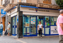 Si compartes un décimo de Lotería, así debes cobrar el premio para evitar problemas con Hacienda Si compartes un décimo de Lotería, así debes cobrar el premio para evitar problemas con Hacienda