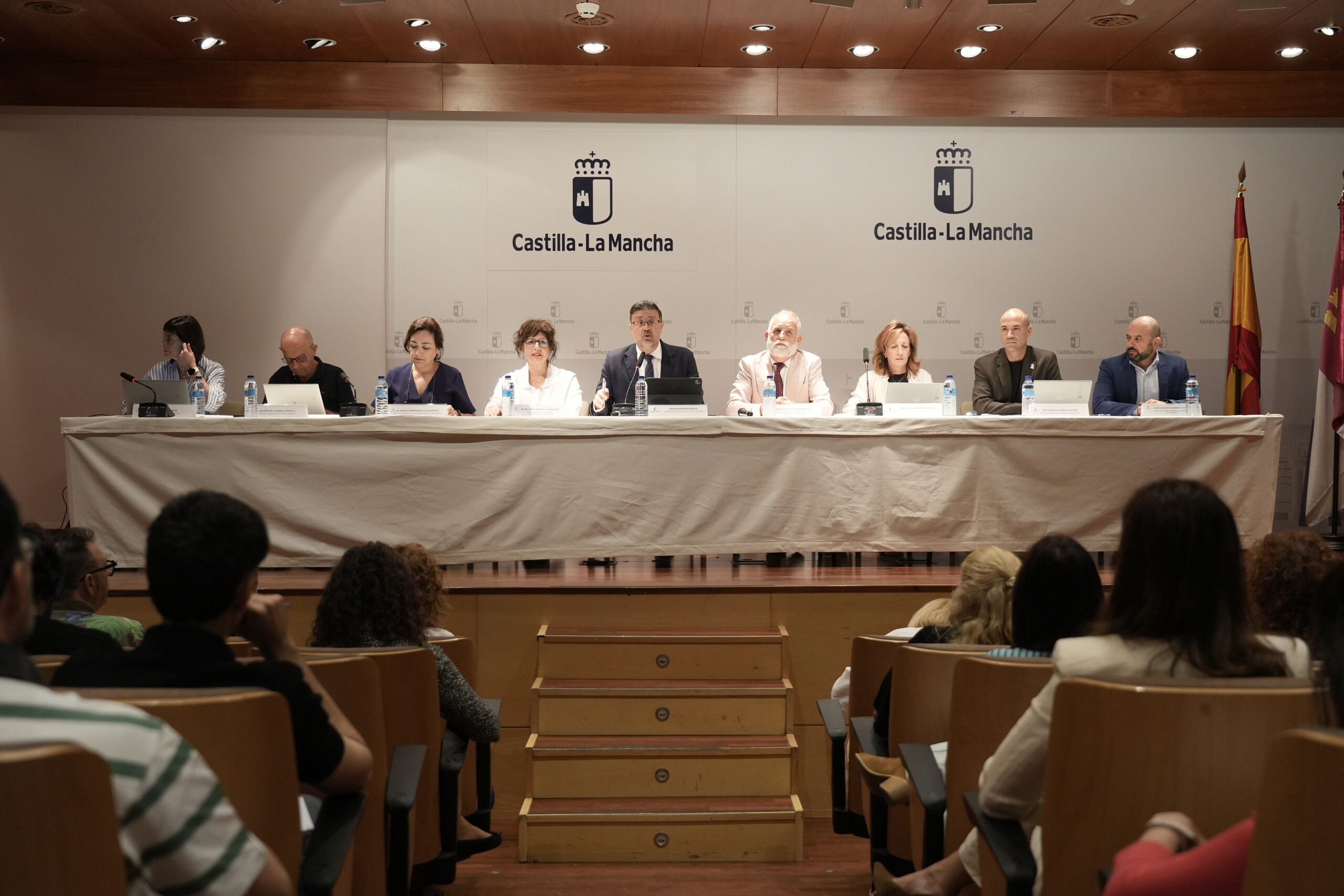 Castilla-La Mancha estrena el nuevo IESO de Pioz y refuerza la educación en Guadalajara con obras, ayudas y más docentes 1 El Gobierno regional presenta a los docentes de Guadalajara un curso con mejoras laborales, educativas y de las infraestructuras de los centros