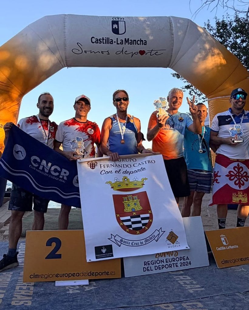 Tomelloso brilla en el VIII Campeonato Open de Aguas Abiertas de Castilla-La Mancha con un doble podio en los relevos 10 Tomelloso brilla en el VIII Campeonato Open de Aguas Abiertas de Castilla-La Mancha con un doble podio en los relevos